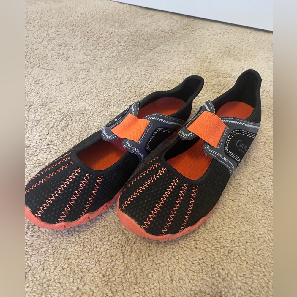 curves workout shoes